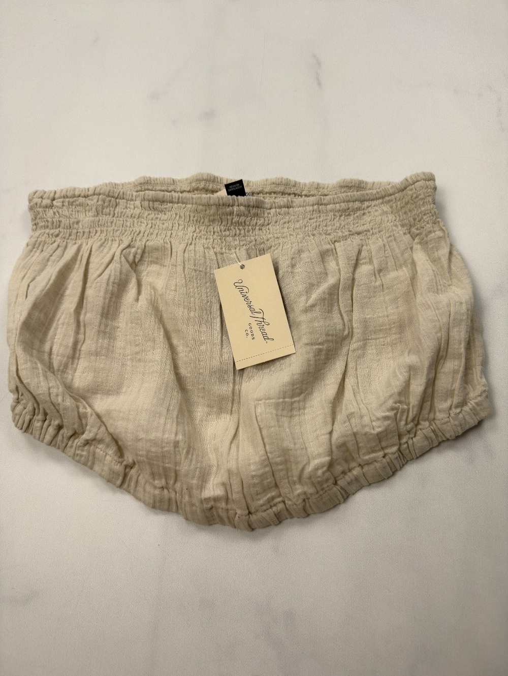Universal Thread Shorts Cream Smocked Waist Relaxed Fit - Womens M NWT